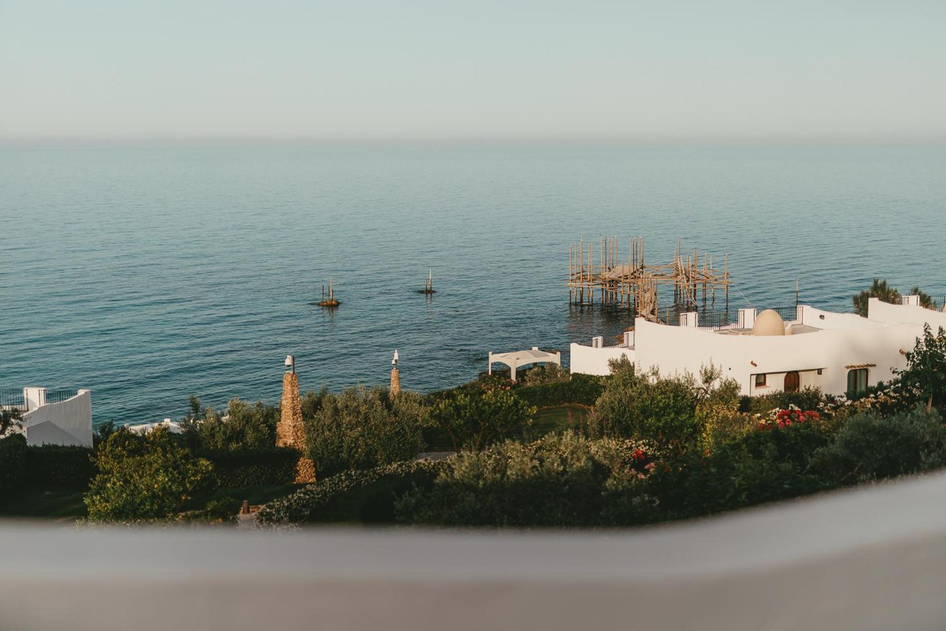 Baia Delphis Resort Vasto Exterior photo