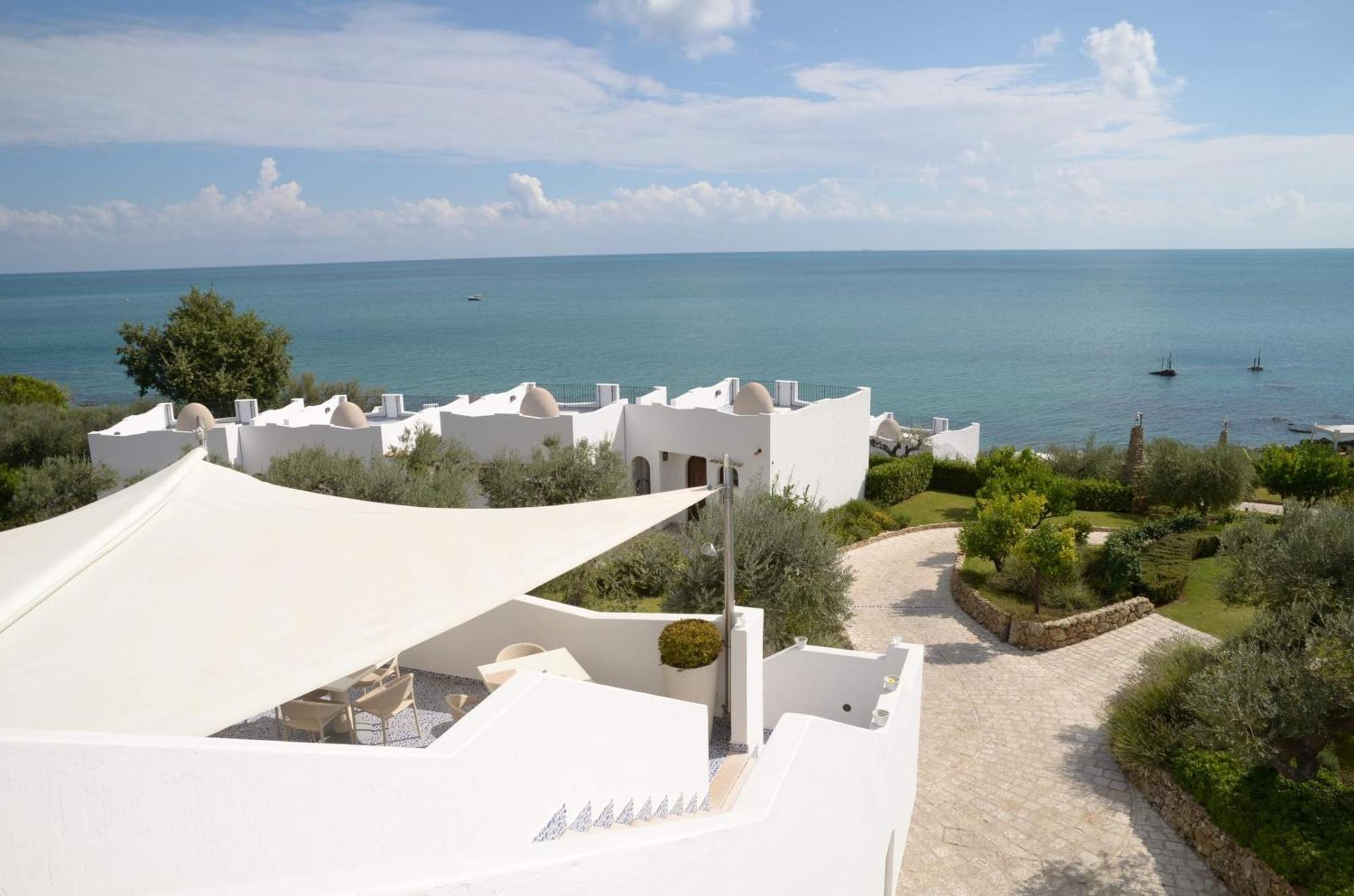 Baia Delphis Resort Vasto Exterior photo