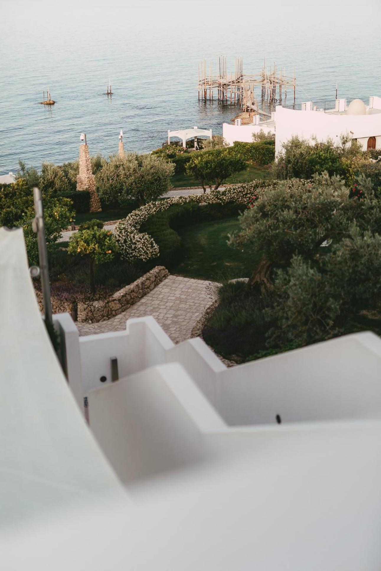 Baia Delphis Resort Vasto Exterior photo