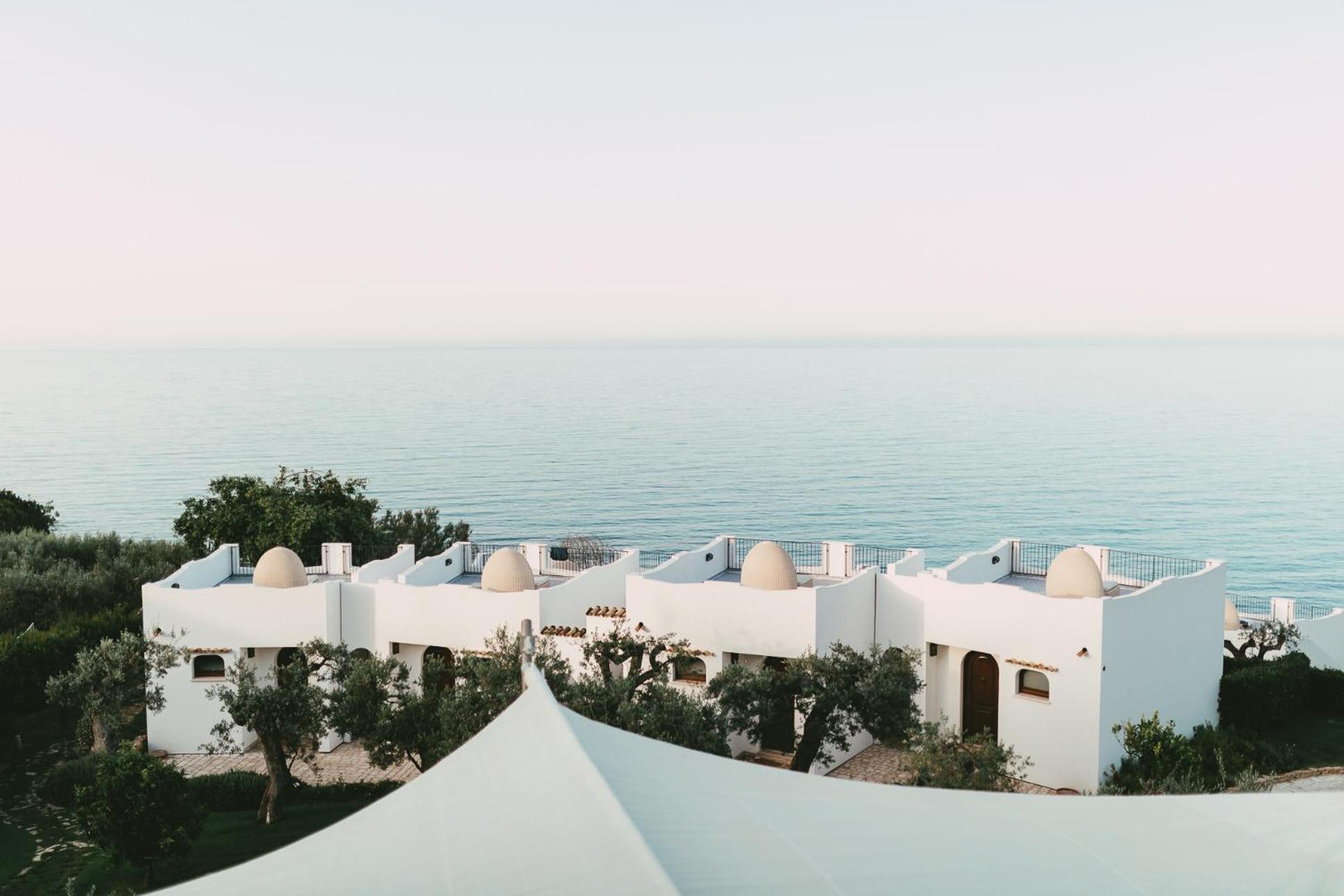 Baia Delphis Resort Vasto Exterior photo