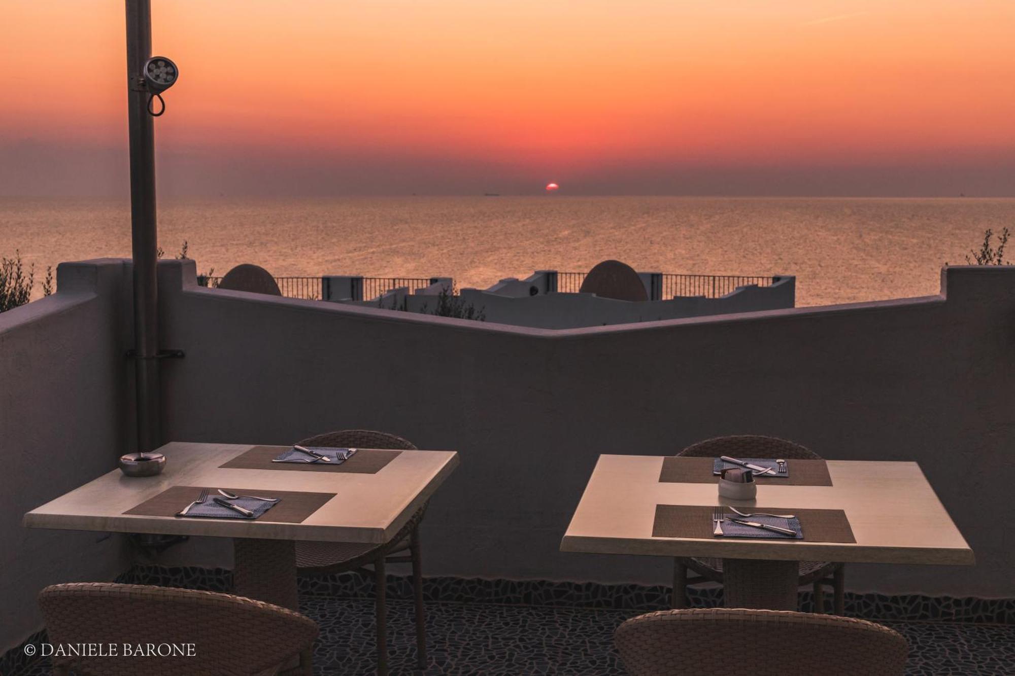 Baia Delphis Resort Vasto Exterior photo
