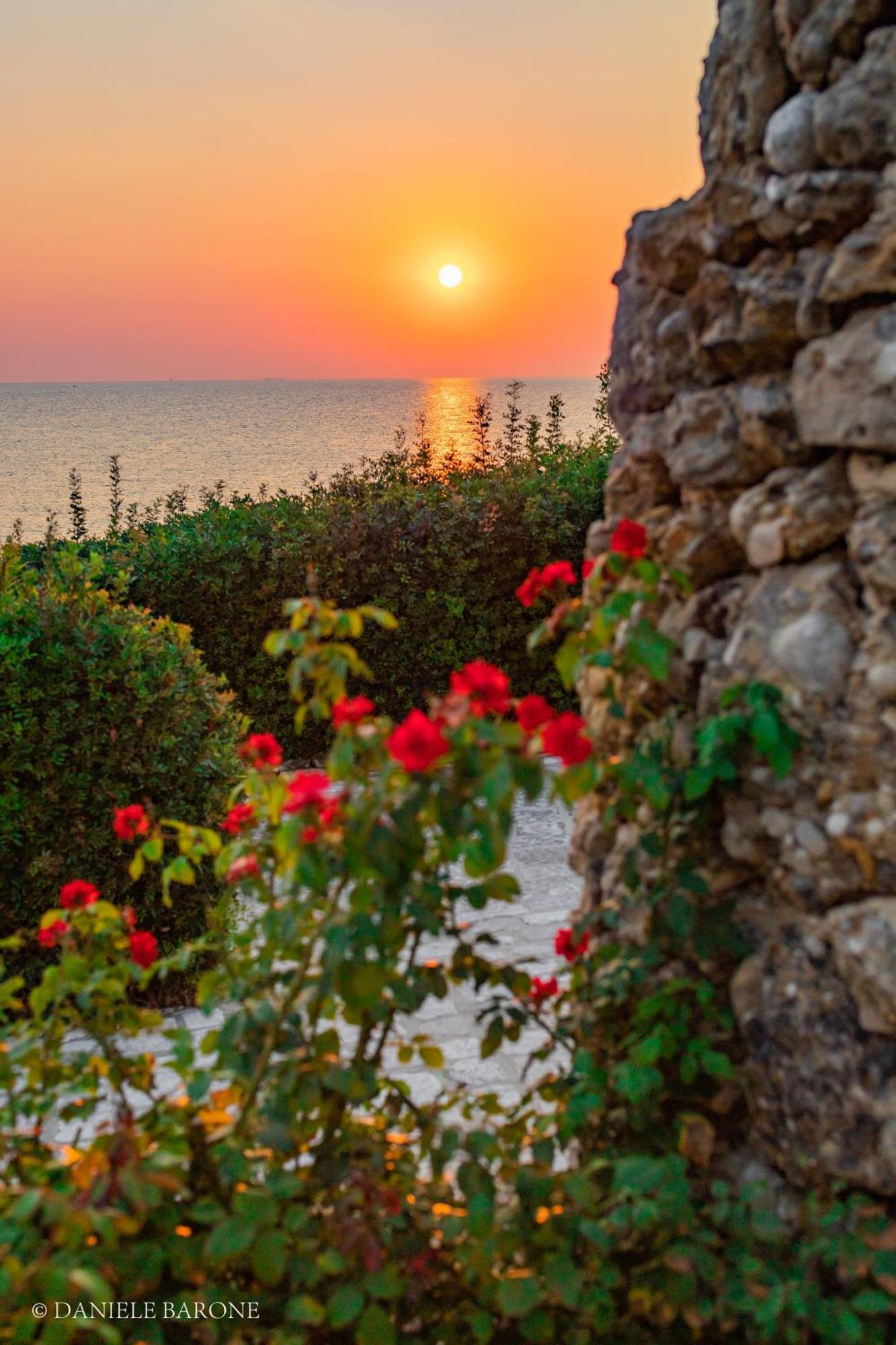 Baia Delphis Resort Vasto Exterior photo