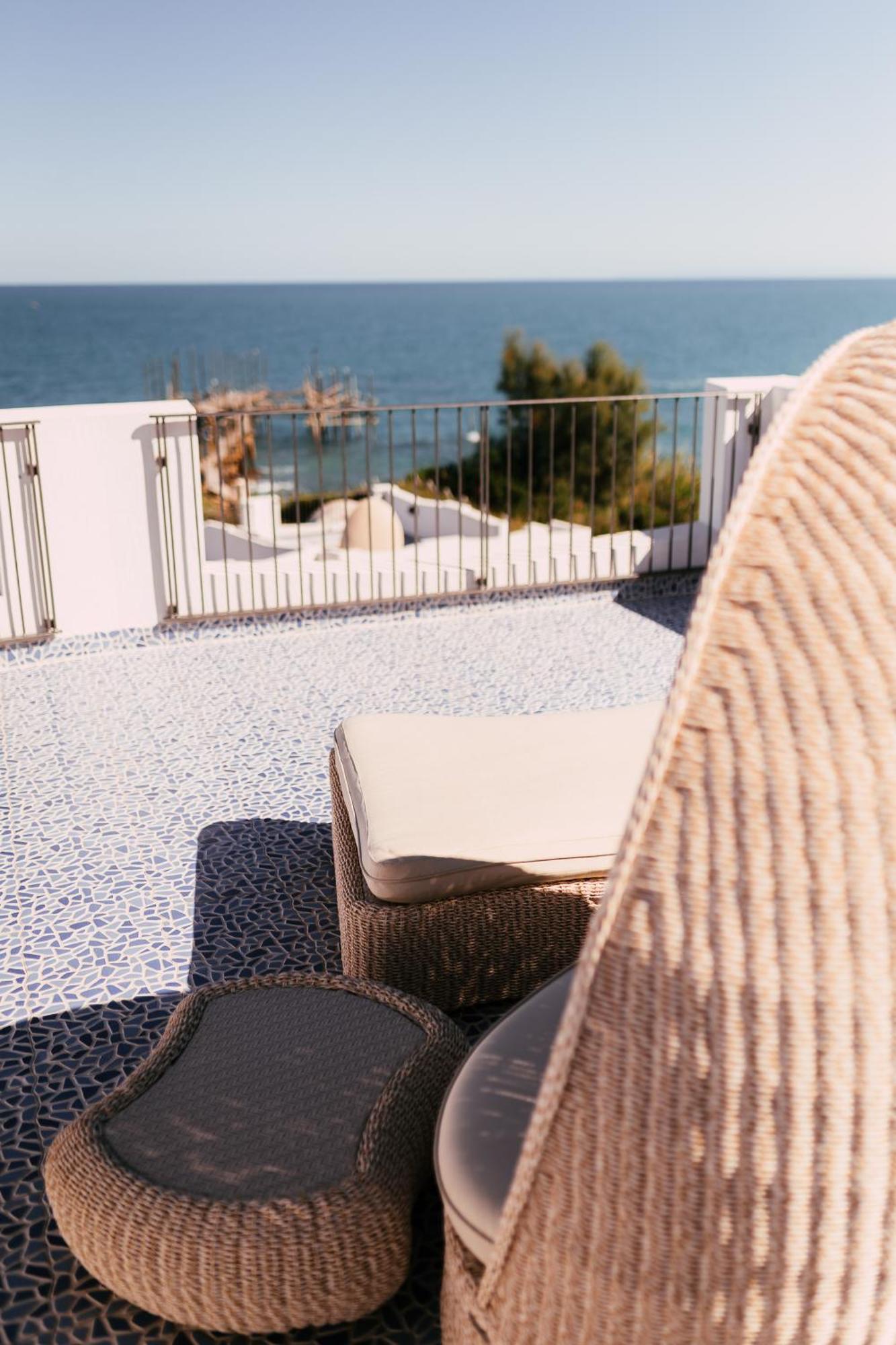 Baia Delphis Resort Vasto Exterior photo