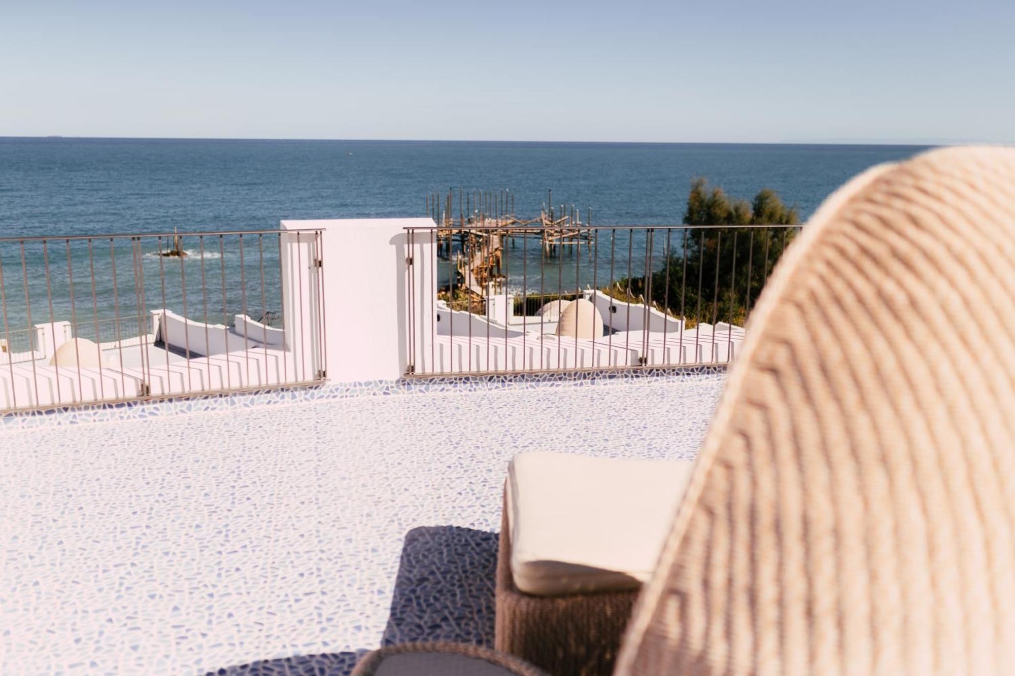 Baia Delphis Resort Vasto Exterior photo