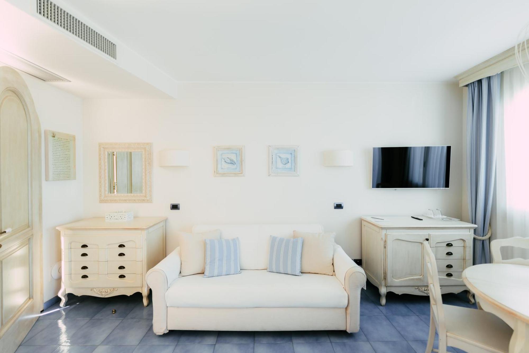 Baia Delphis Resort Vasto Exterior photo