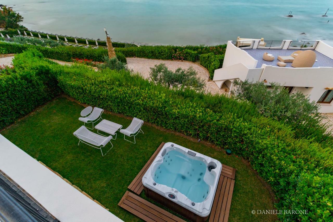 Baia Delphis Resort Vasto Exterior photo